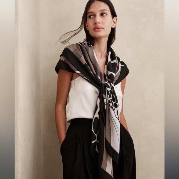 banana republic boucle scarf